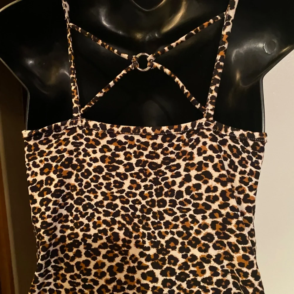 Top - Picture 4 of 4